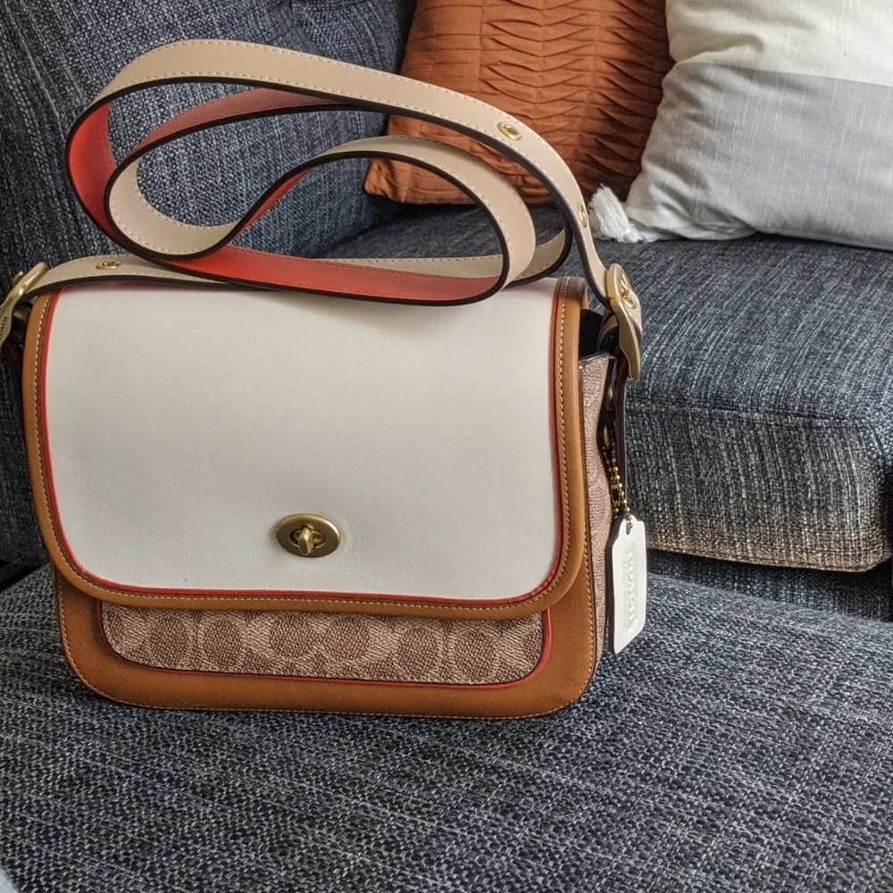 Coach Rambler - Picture 4 of 4